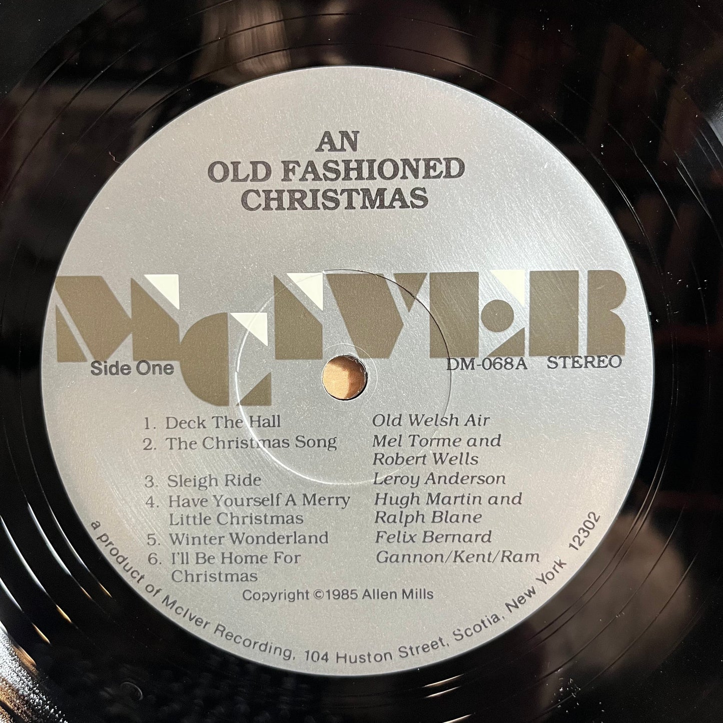 An Old Fashioned Christmas - Proctor's Schenectady (VINYL) | Near Mint (NM or M-) Near Mint (NM or M-) Retro Vinyl Club