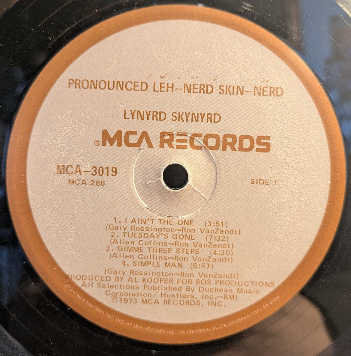 (Pronounced 'Lĕh-'nérd 'Skin-'nérd) (VINYL) | Very Good (VG) Very Good Plus (VG+) Retro Vinyl Club