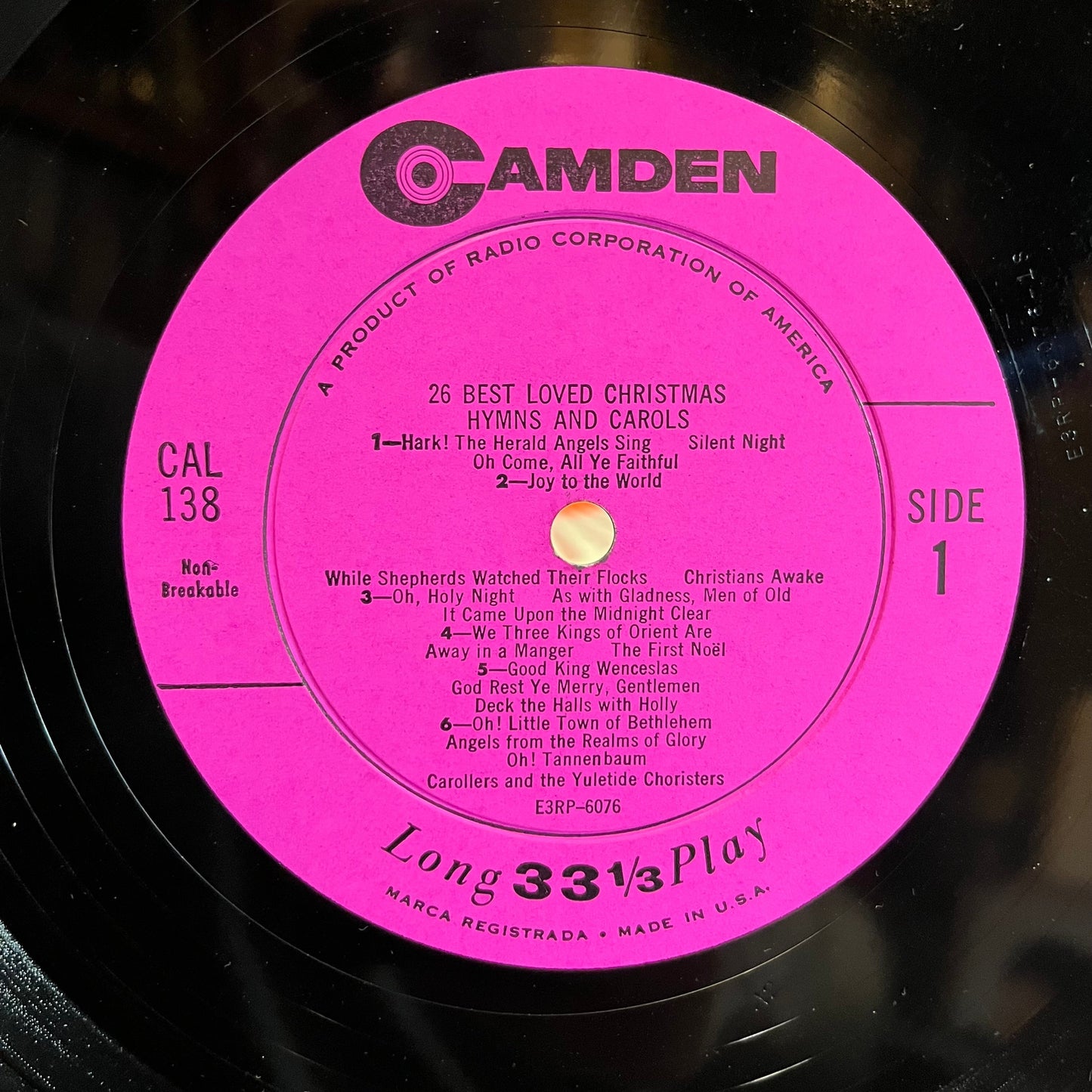 26 Best Loved Christmas Hymns And Carols (LP) | Excellent+ (EX+) Very Good Plus (VG+) Retro Vinyl Club