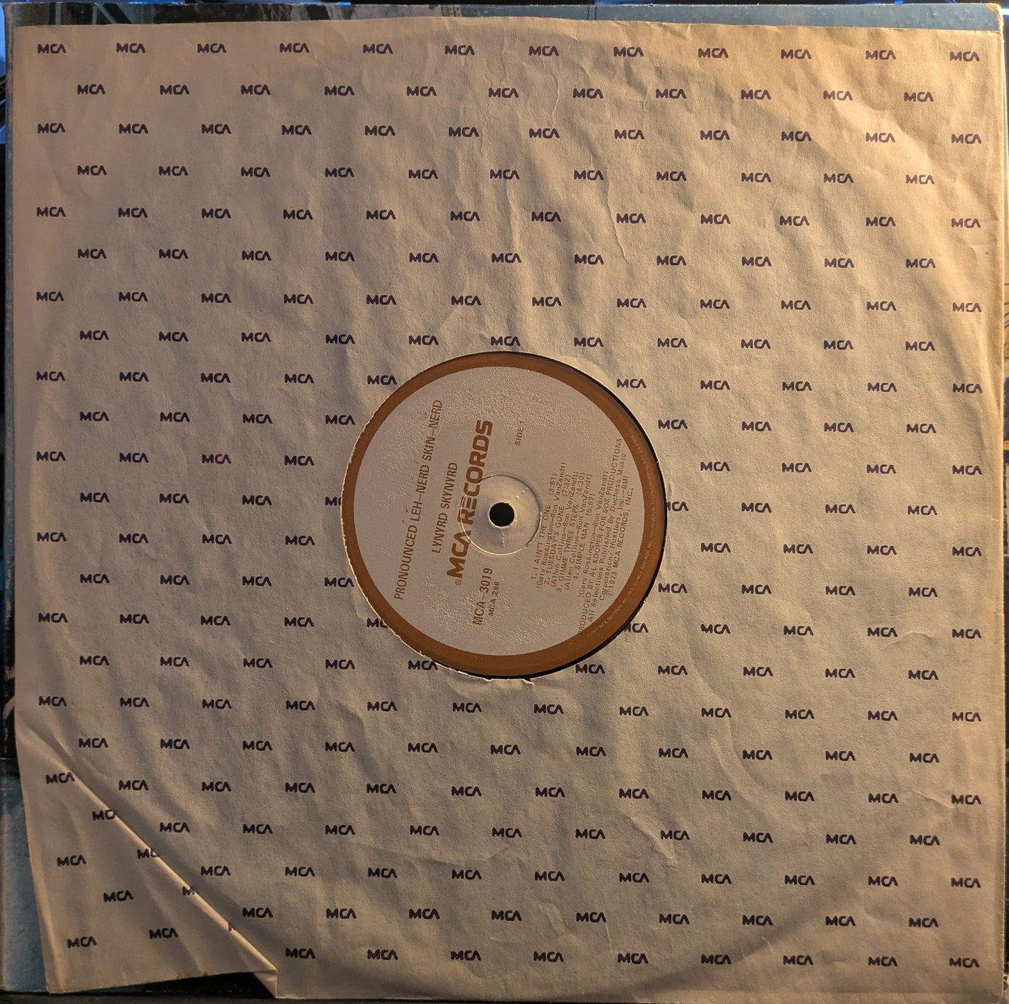 (Pronounced 'Lĕh-'nérd 'Skin-'nérd) (VINYL) | Very Good (VG) Very Good Plus (VG+) Retro Vinyl Club